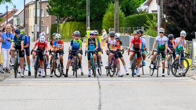 Linter Kermesse — 13-Year-Olds, photograph 1 of 7